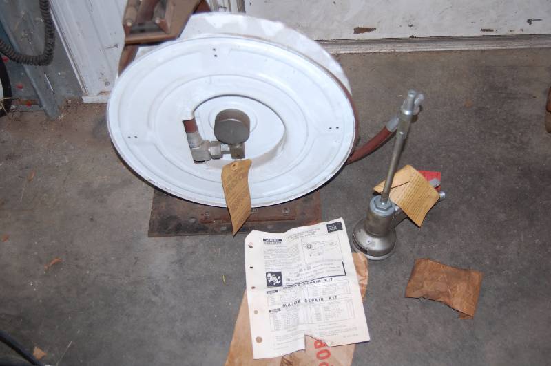 lot 397 image: Alemite Hand Oil Meter and Reel