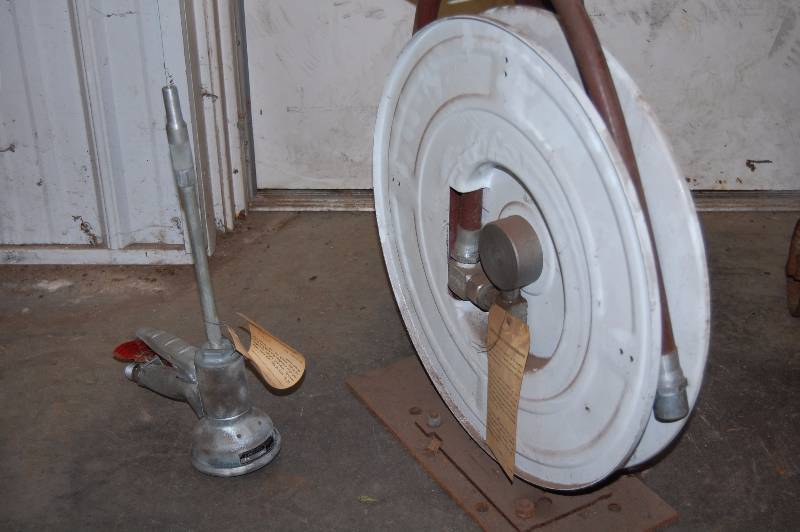 lot 398 image: Alemite Hand Oil Meter and Reel