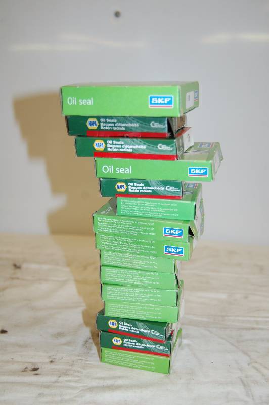 lot 411 image: Oils Seals