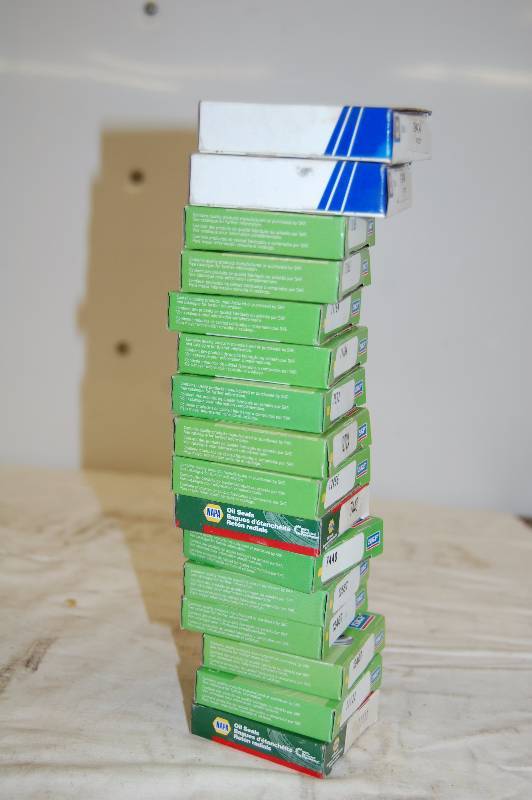 lot 412 image: Oils Seals