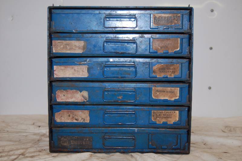 lot 420 image: 6 Drawer Steel Cabinet with auto parts