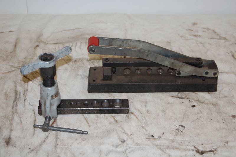 lot 428 image: Flaring Tools