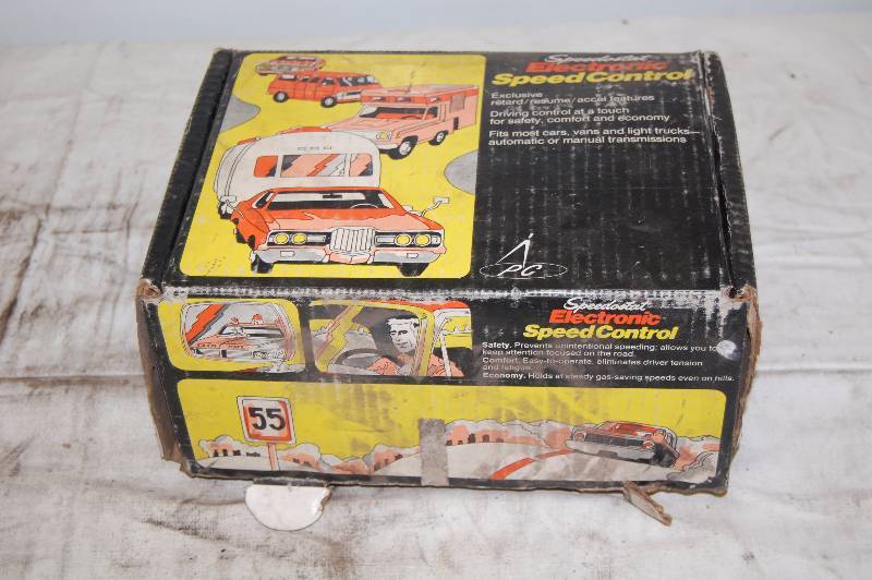 lot 432 image: Speedostat Electronic Speed Control with Manual