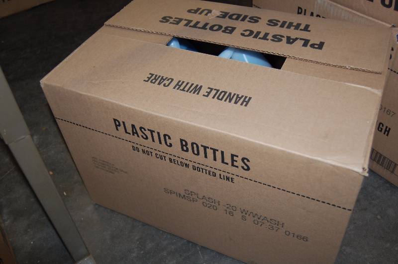 lot 436 image: 6 Gallons of Washer Fluid