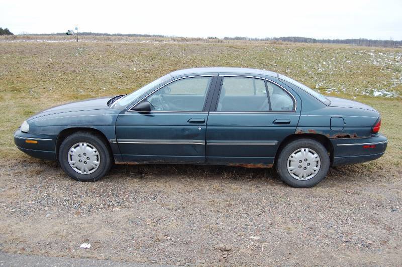 lot 1 image: 1996 Chevy Lumina