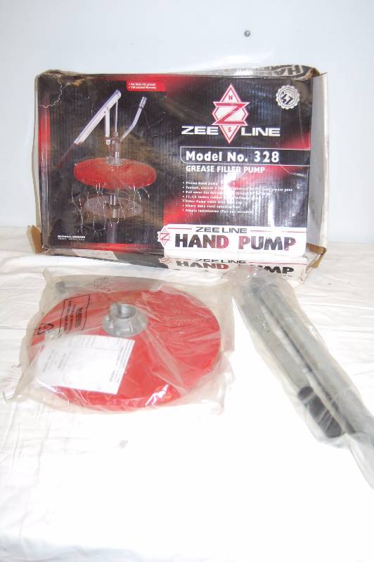 lot 444 image: Zee Line Hand Grease Filler Pump