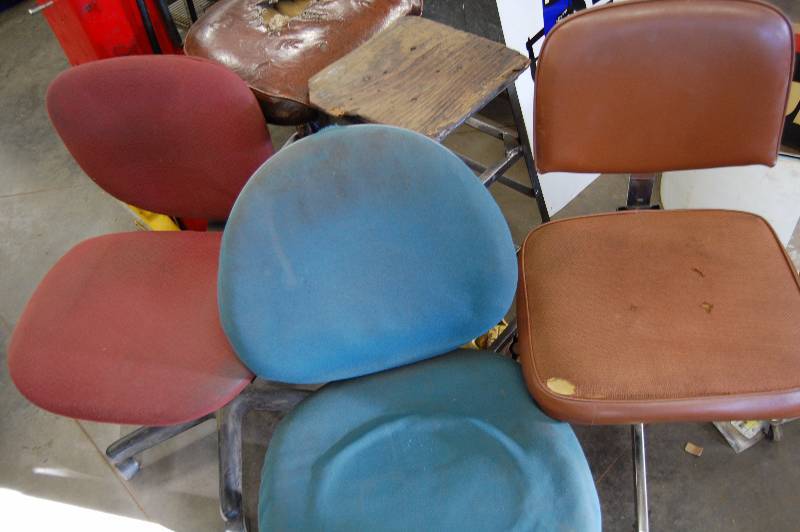 lot 466 image: Chairs and Stools