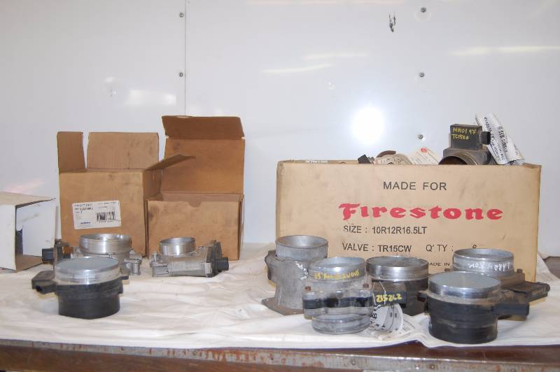 lot 475 image: Throttle Bodies and Air Meters