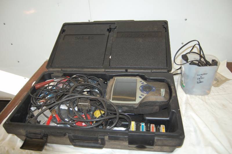 lot 483 image: Genisys SPX Automotive Scanning System