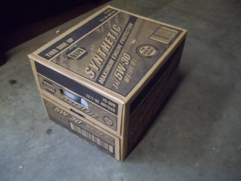 lot 643 image: Synthetic Engine Oil  5W-30