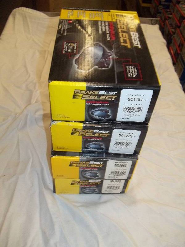 lot 612 image: Premium Disc Brake Pads