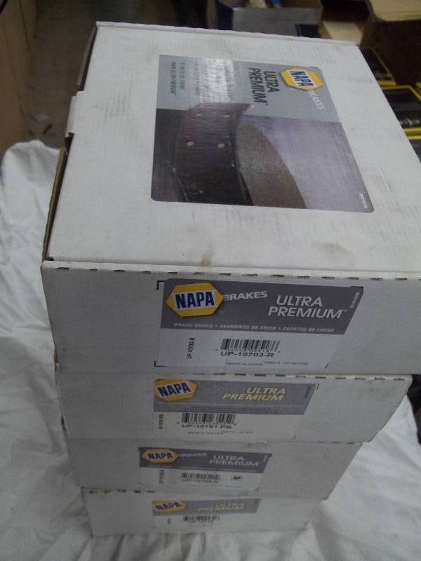 lot 601 image: NAPA Brake Shoes