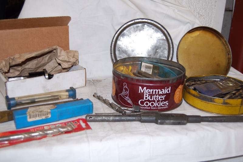 lot 561 image: Misc. Taps, Dyes and Drill Bits