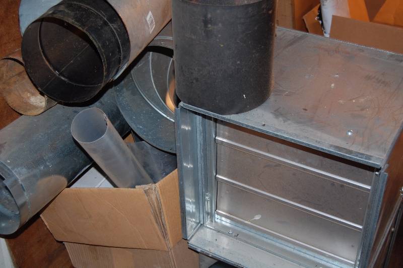 lot 665 image: Stove Piping and Vent Boxes