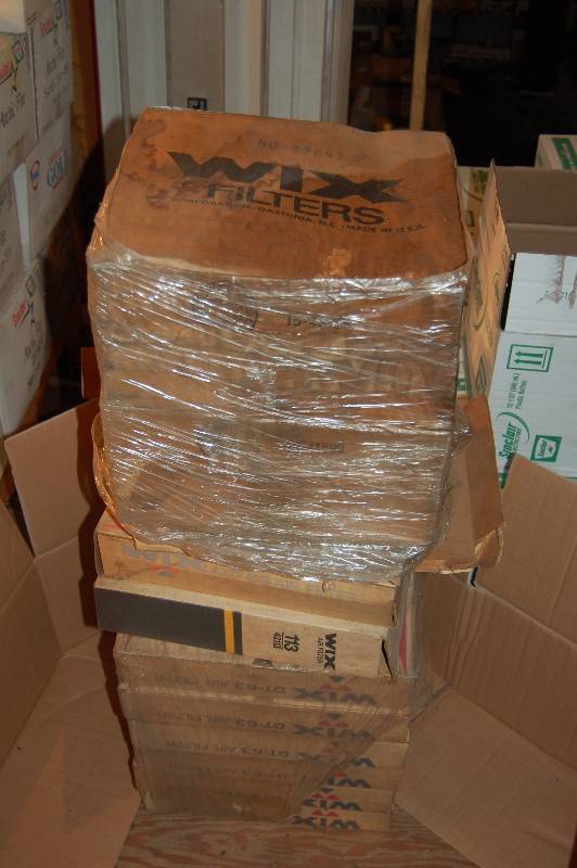 lot 682 image: Wix Air Filters