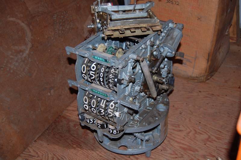 lot 743 image: Gas Pump Pricing Roller