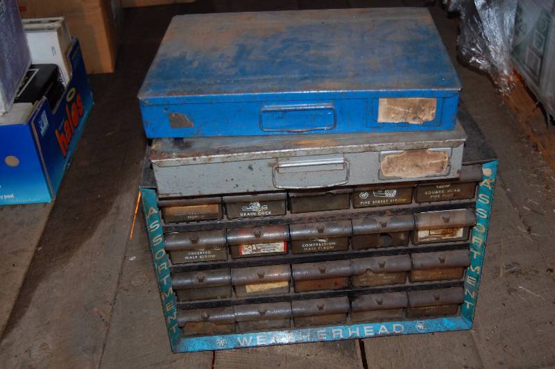 lot 748 image: Metal Hardwear Containers