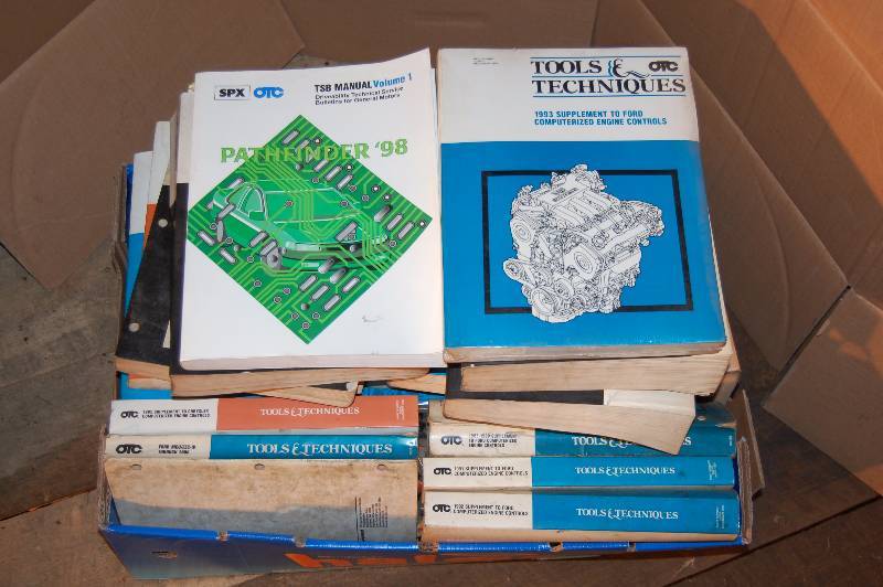 lot 778 image: Automotive Repair Shop Manuals