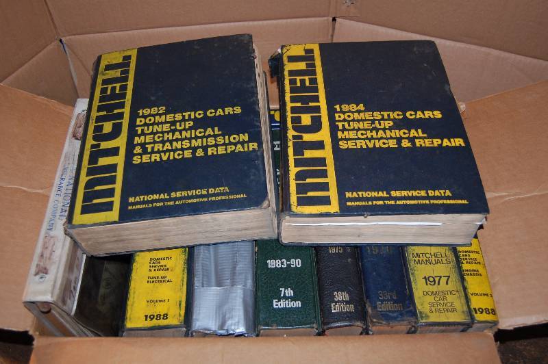 lot 780 image: Automotive Repair Shop Manuals