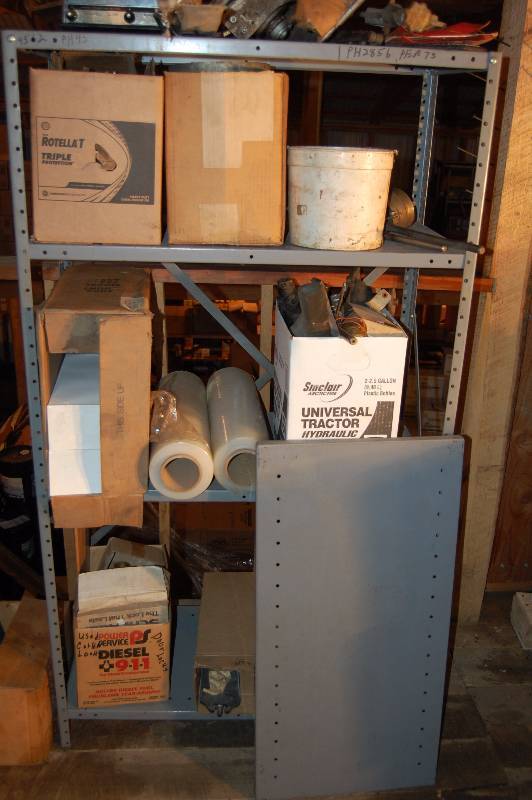 lot 812 image: Metal Shelf