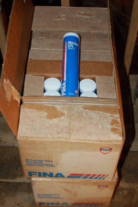 lot 818 image: Grease Gun Cartridges