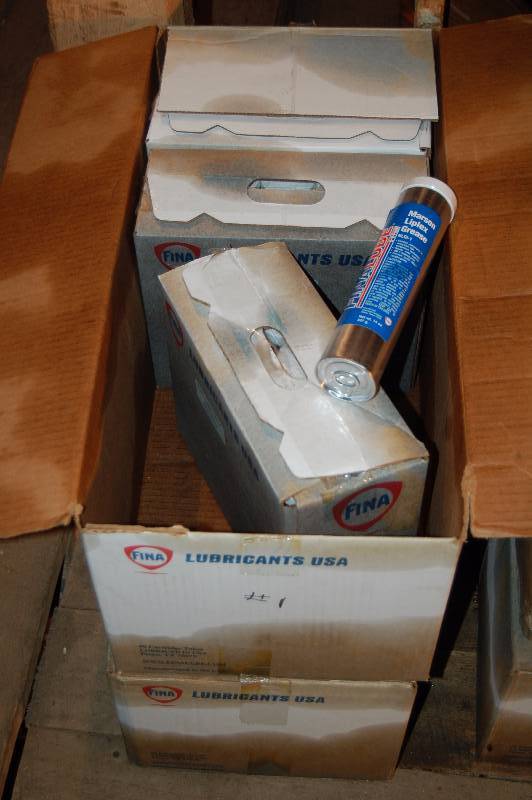 lot 821 image: Grease Gun Cartridges