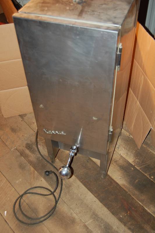 lot 822 image: Refridgerated Milk Dispenser
