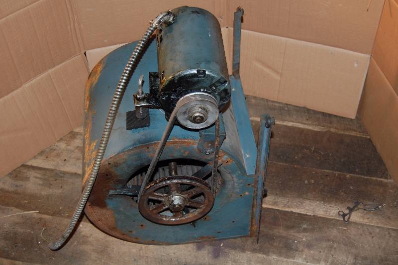 lot 825 image: Blower and Motor