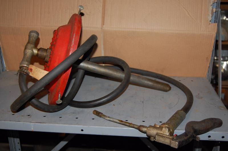 lot 877 image: Bucket Grease Gun
