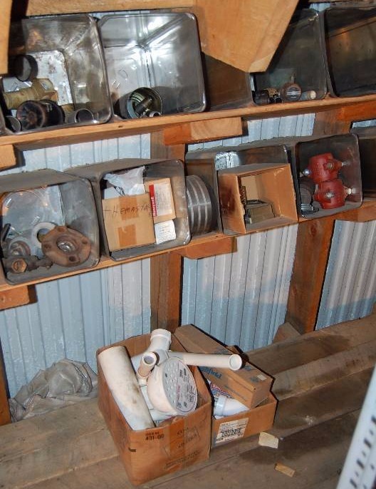 lot 882 image: Misc Pipe Fittings