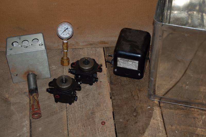 lot 927 image: Furnace Parts