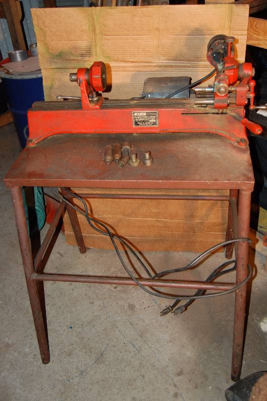 lot 979 image: Armateur Lathe and Undercutter