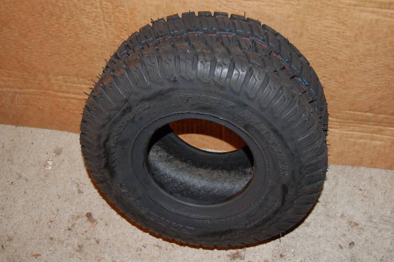 lot 998 image: Lawnmower Tire