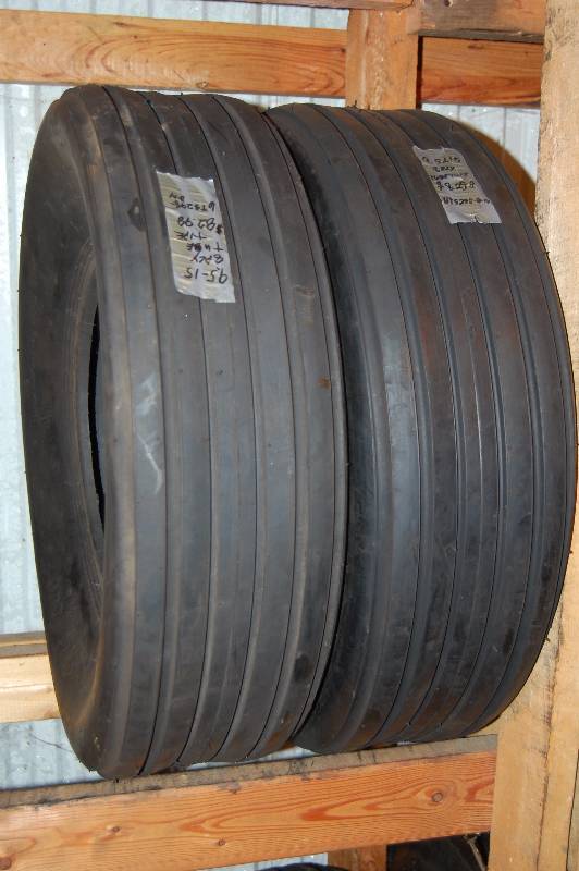 lot 1003 image: Implement Tires