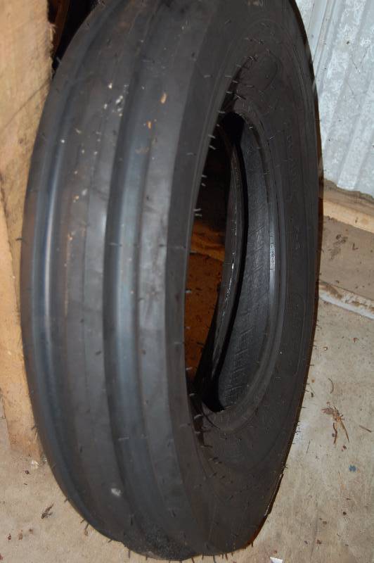 lot 1004 image: Implement Tire