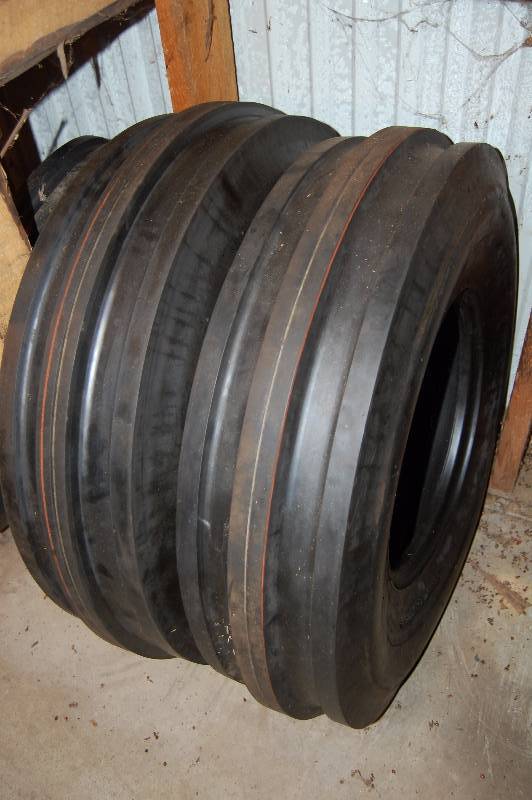lot 1006 image: Implement Tires