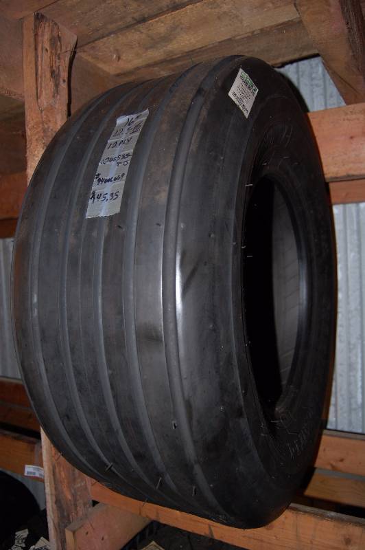 lot 1011 image: Implement Tire