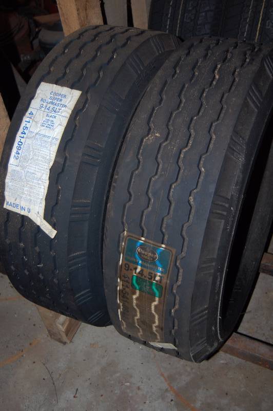 lot 1014 image: Trailer Tires