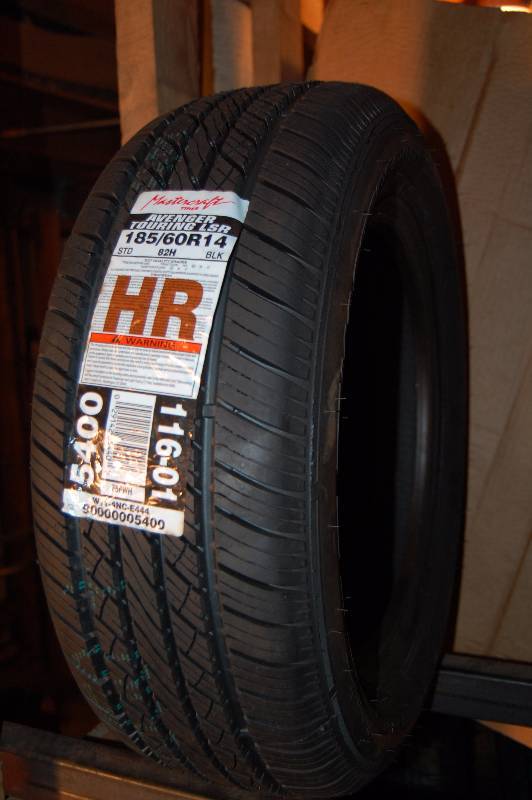 lot 1021 image: Passenger Tire