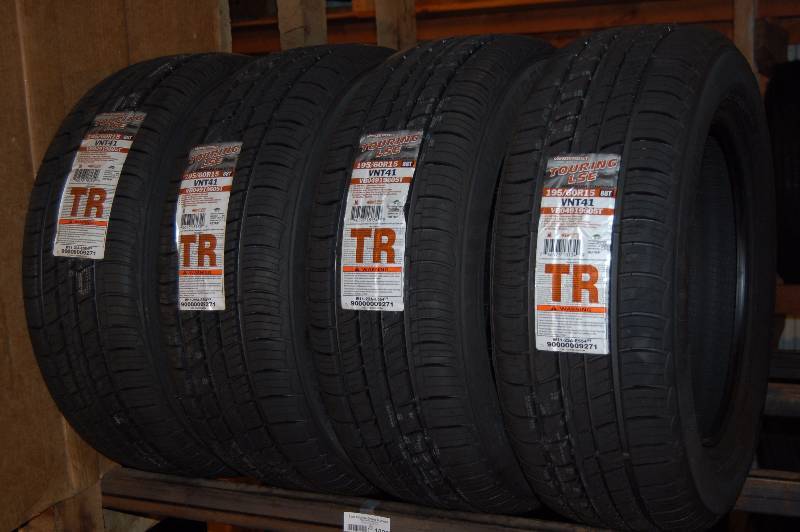 lot 1028 image: Passenger Tires