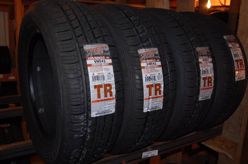 lot 1029 image: Passenger Tires