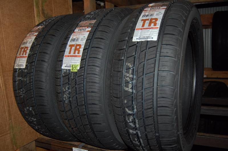 lot 1038 image: Passenger Tires