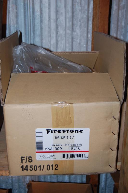 lot 1048 image: Radial Light Truck Tubes