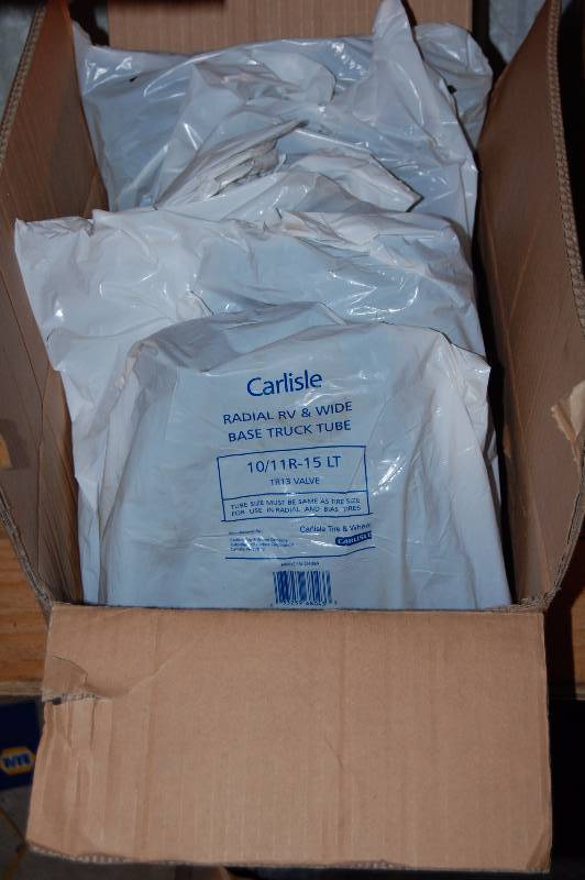 lot 1074 image: Radial RV and Wide Base Truck Tubes