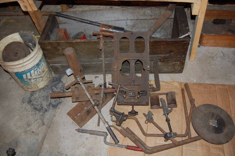 lot 1083 image: Misc Tools