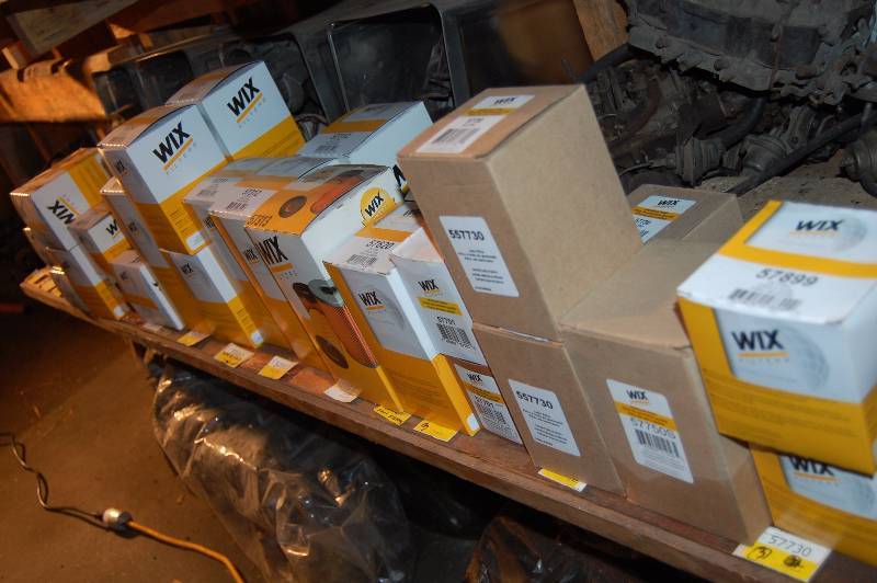 lot 1109 image: Wix Oil and Lube and Transmission Filters