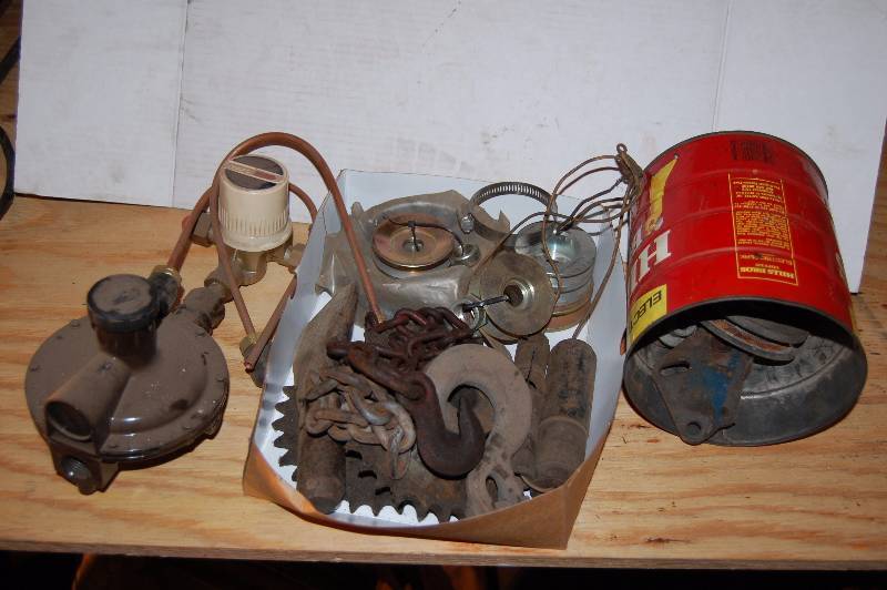 lot 1172 image: Misc Garage Lot