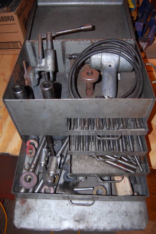 lot 1176 image: Valve Seat Grinding Tool Kit