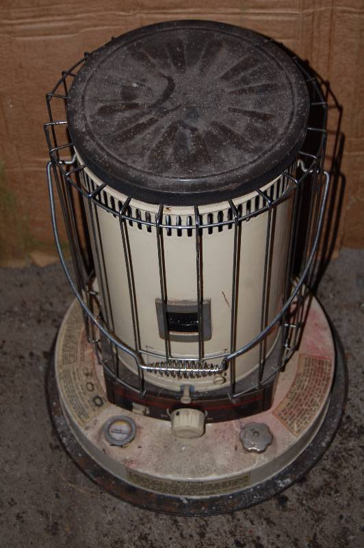 lot 1197 image: Kerosene Heater