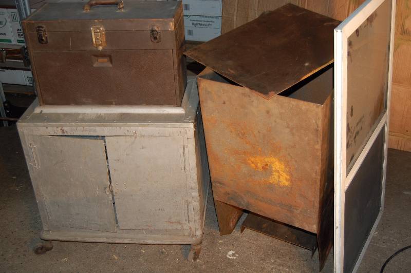 lot 1472 image: Misc Garage Supplies